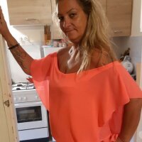 1 Female Escort photo