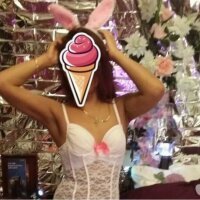 1 Amy photo