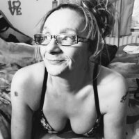5 Female Escort photo