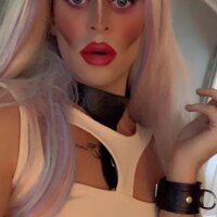 2 Khloe photo