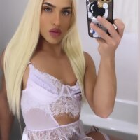 2 Xxx TS photo