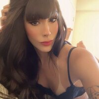 9 Layla photo